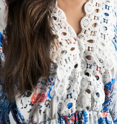 بلوزة دانتيل عصرية صيفية