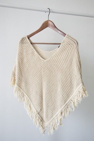 بلوزة دانتيل نسائية بألوان مختلفة